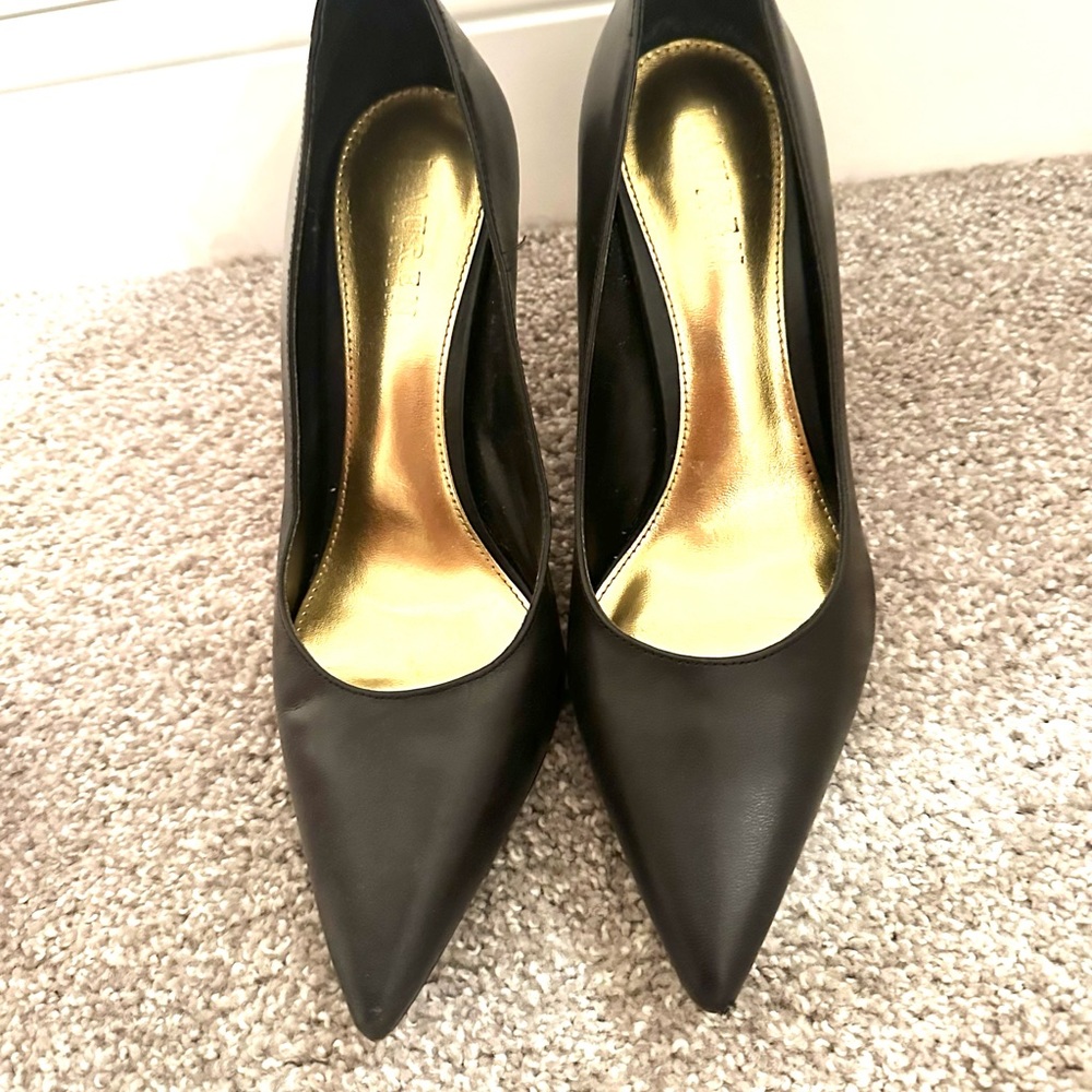 Ralph Lauren Black Pointed-Toe High Heels with Gold Insole